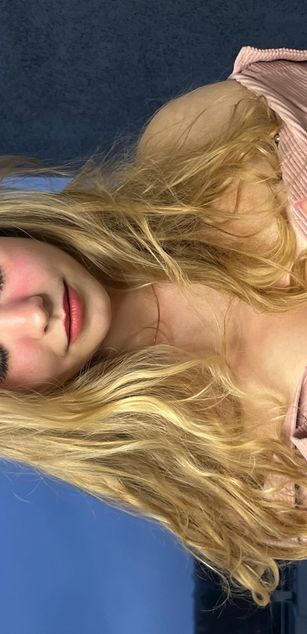 Model - AnyAmaazzy blowjob