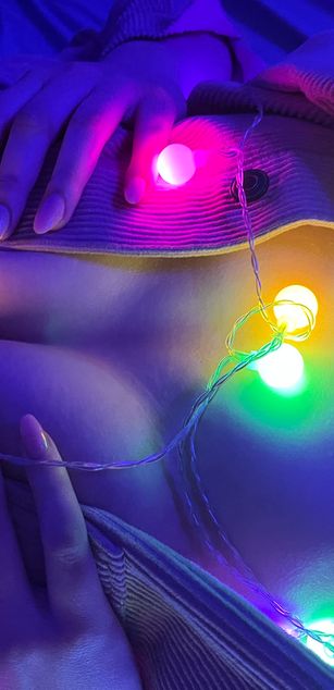 Model - AnyAmaazzy blowjob