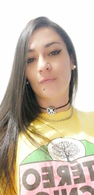 Model - Frida Grey roleplay