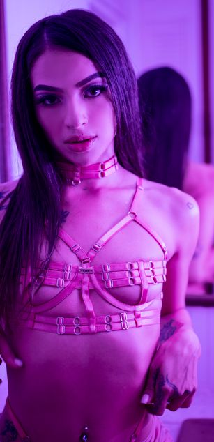 Model - AbbieRhondes striptease