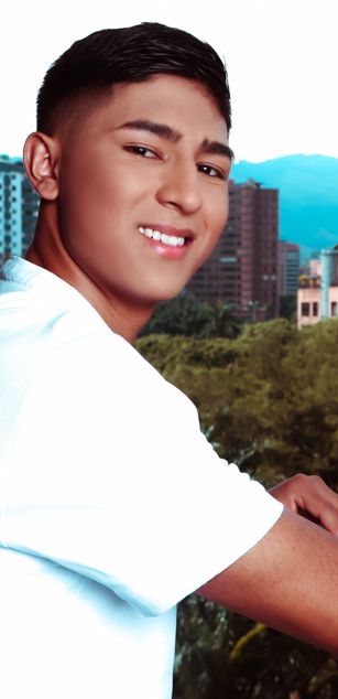 Model - Charlie Miller deepthroat