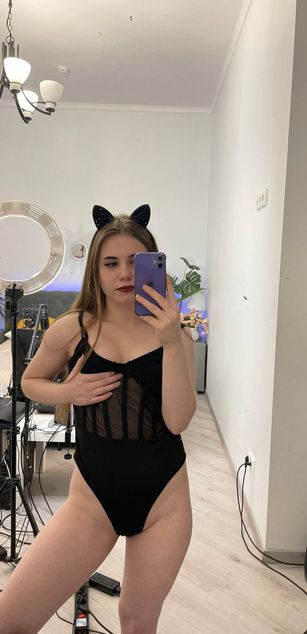 Model - Caitlin_Carey dirtytalk