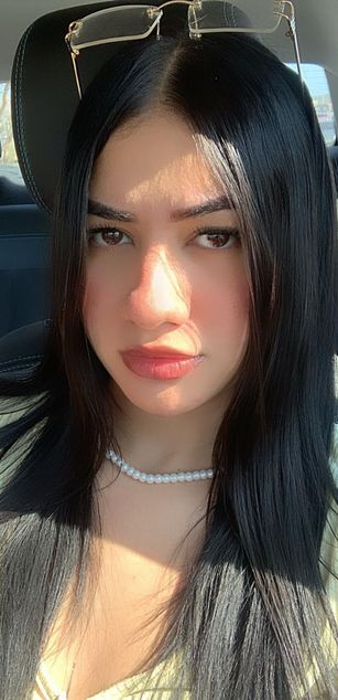 Model - Nallesafith dildo