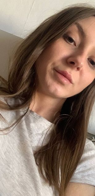 Model - LirikaFox deepthroat