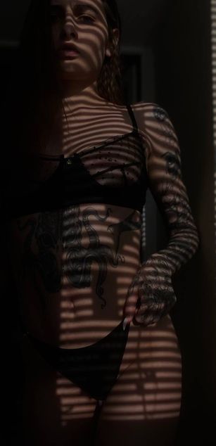 Model - NaomiLisss dp