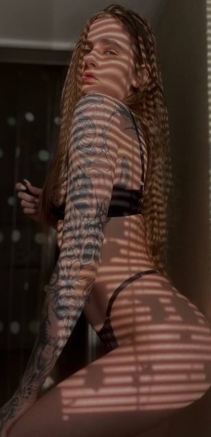 Model - NaomiLisss dp