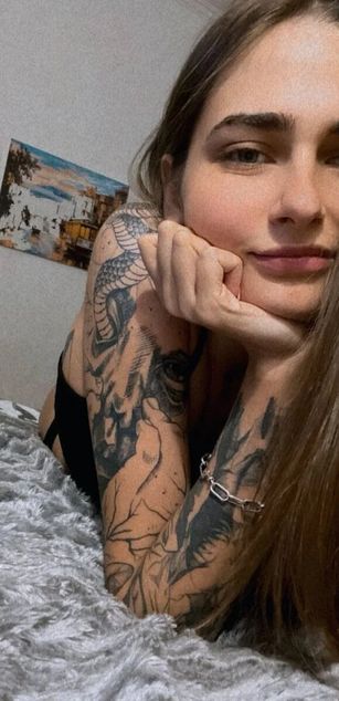 Model - NaomiLisss dp