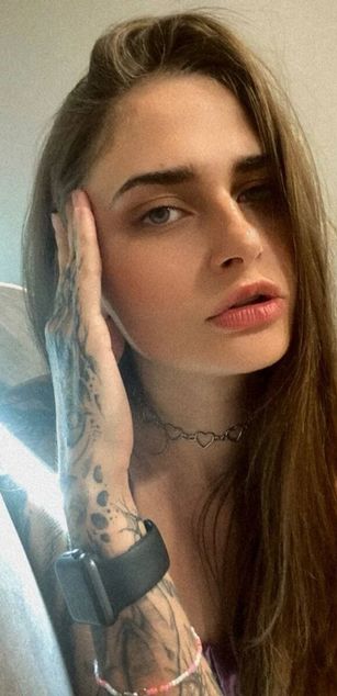 Model - NaomiLisss dp