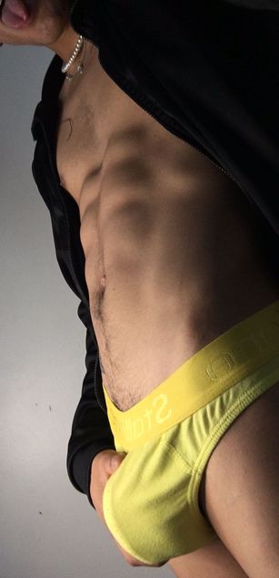 Model - Poysonsam bigass