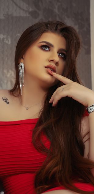 Model - BelleLaFleur bigboobs