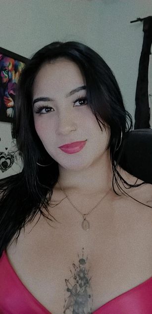 Model - SARAISABELLA_0 asian
