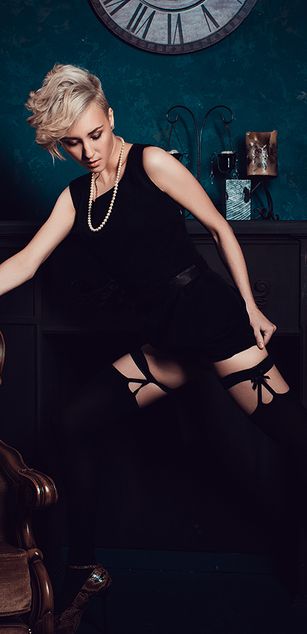 Model - WonderSara longlegs