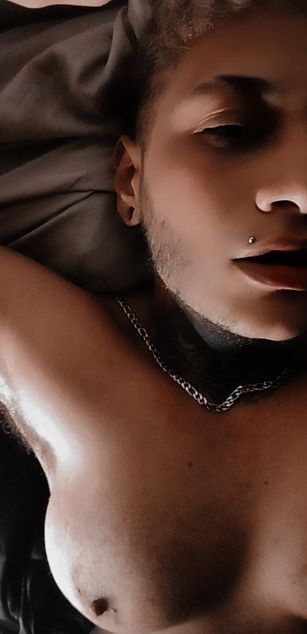 Model - Neythan fetish