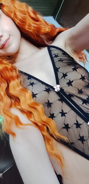 Model - Ms.Pickles deepthroat