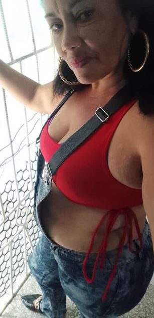 Model - Cubana blowjob