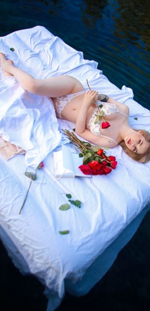 Model - Roza deepthroat