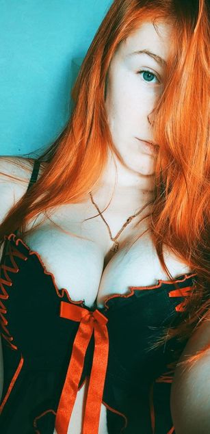 Model - Sonya Rosalian striptease