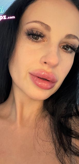 Model - Maxi Lipz roleplay