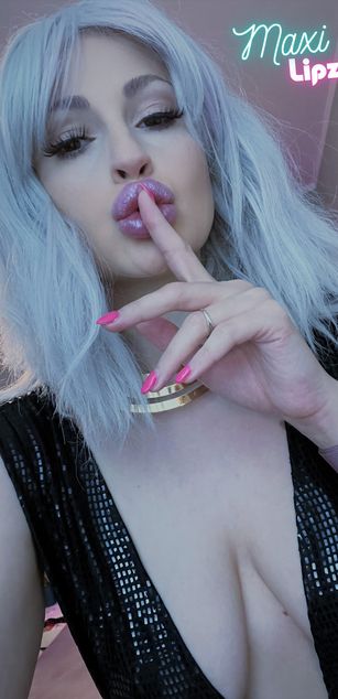 Model - Maxi Lipz roleplay