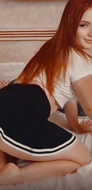 Model - Emeralda blowjob