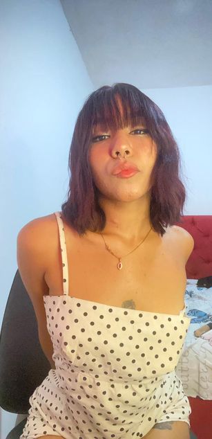 Model - Ailish bigass