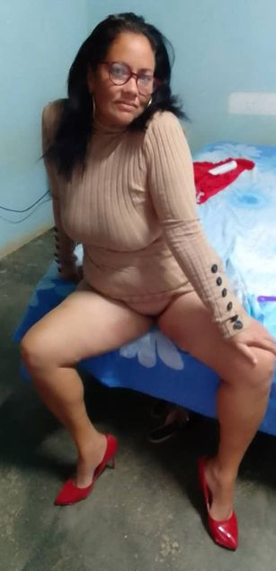 Model - Cubana blowjob