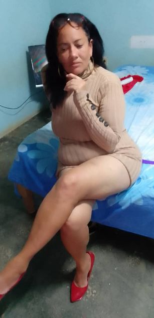 Model - Cubana blowjob