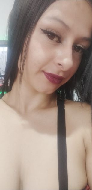 Model - dulceandyors squirt