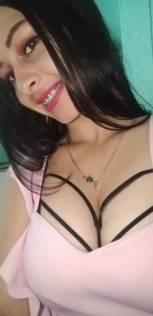 Model - dulceandyors squirt