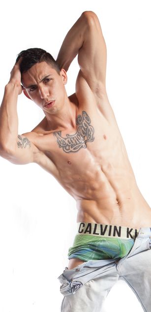 Model - santiago cum