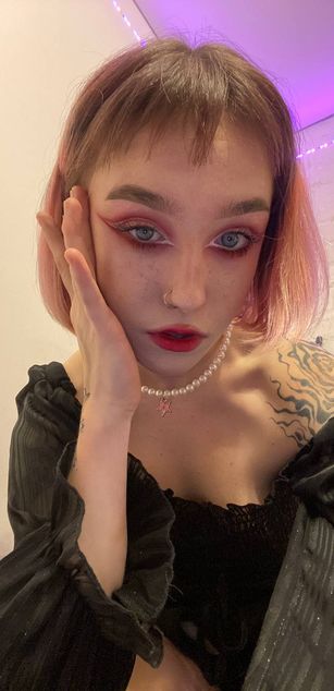 Model - Ada Wong striptease