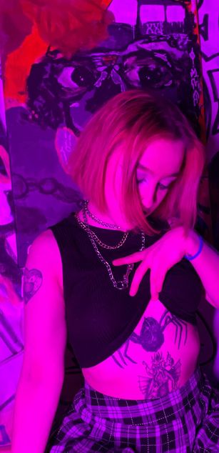 Model - Ada Wong striptease