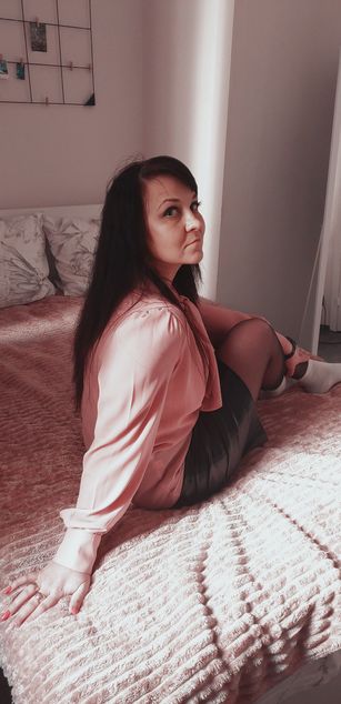 Model - Helga Miller striptease