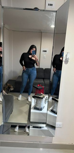 Model - Mara Castillo latina