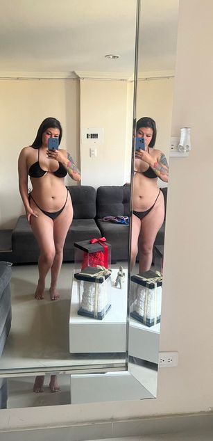 Model - Mara Castillo latina