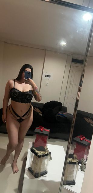 Model - Mara Castillo latina