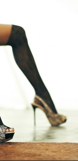 Model - Alice Lynx deepthroat