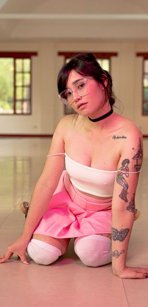 Model - Agata Bolton toys