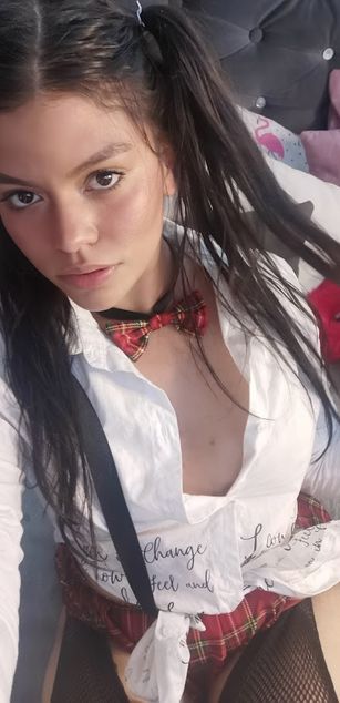 Model - Alondra_sweet blowjob