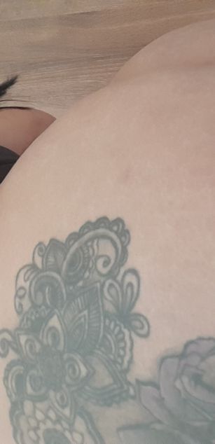 Model - iamKarol dirty