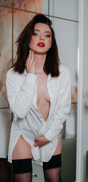 Model - SarahDevin dirtytalk