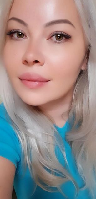 Model - CurvyWhitneyLynn bigtits