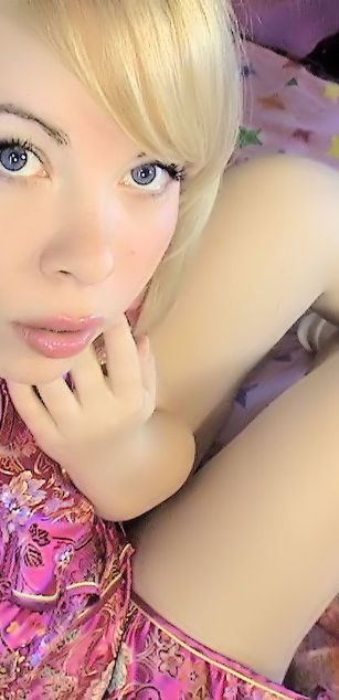 Model - CurvyWhitneyLynn bigtits