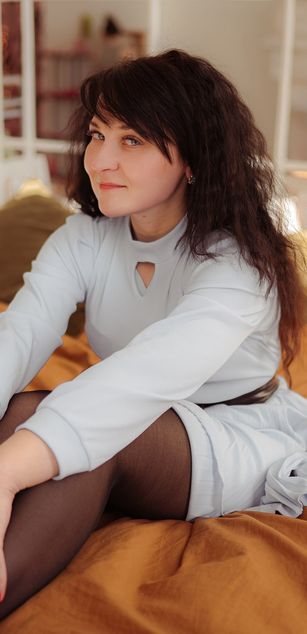 Model - Helga Miller striptease