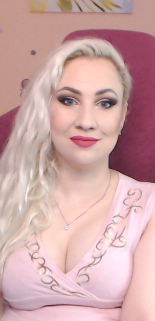 Model - Miss Lexy Gold fetish