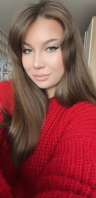 Model - Stella Vestal hairy