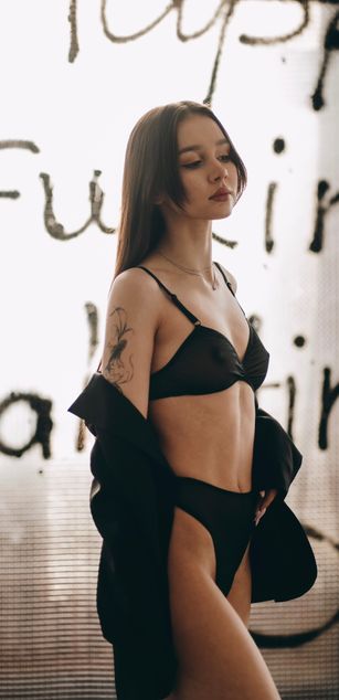 Model - LiyaSolar blowjob