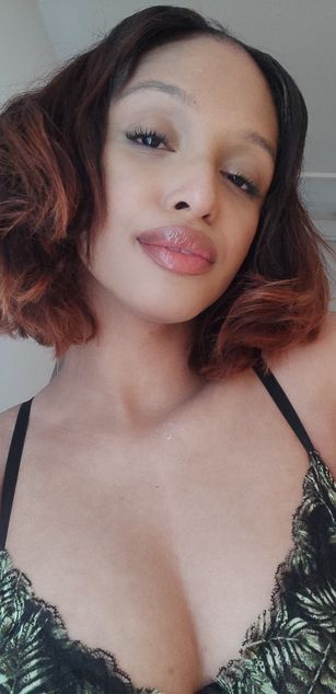 Model - CocoFox fetish