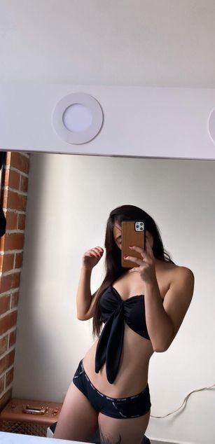 Model - Caroline tatto