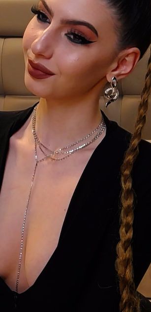 Model - SkylarSpark dominatrix